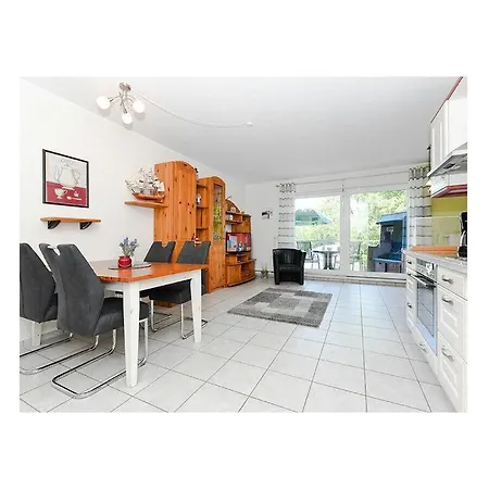 Friesengold Modern Retreat