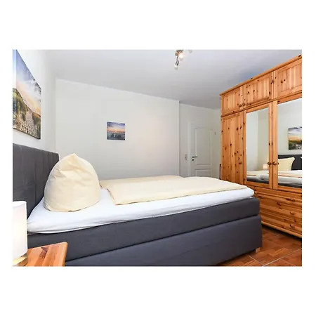 Friesengold Modern Retreat *